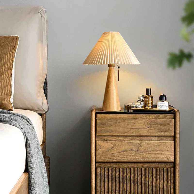Home Lighting And Decor - レトロプリーツテーブルランプ北欧無垢材ライト研究読書用寝室の家の装飾照明 E27