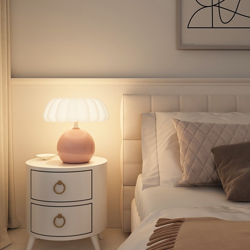 クリームスタイルのベッドサイドテーブルランプ,フレンチスタイ - Mushroom Table Lamp のレビューと価格