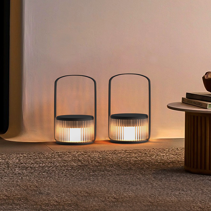 屋外充電式ポータブルアンビエントライトソーラー芝生ヴィラガー - Lighting Decoration Outdoor のレビューと価格