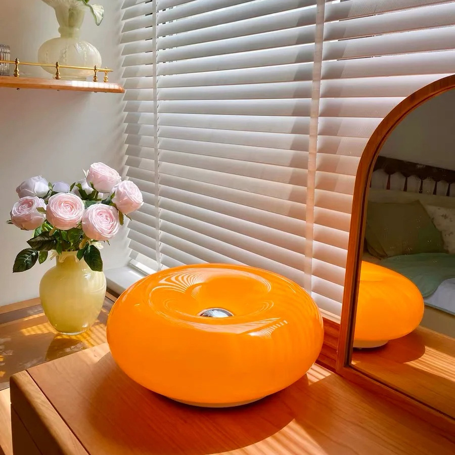 北欧ドーナツランプ バウハウス 中世ガラス製テーブルランプ  - Mushroom Table Lamp のレビューと価格